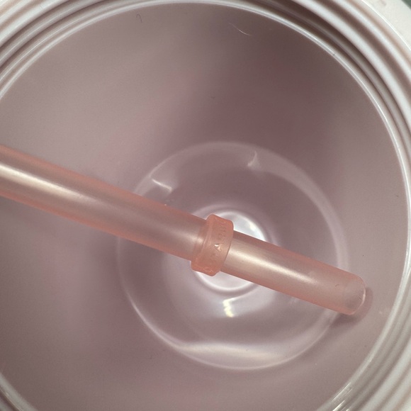 BNWT Sakura Pink Glitter Starbucks 24 oz Tumbler - China Release - Picture 12 of 14